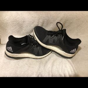 Barely worn Adidas Pure Boost sneakers